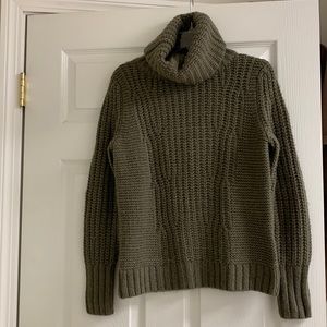 Banana Republic Italian yarn turtleneck sweater in olive green